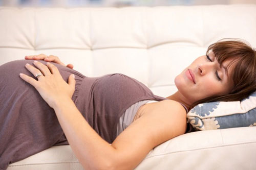 cải thiện giấc ngủ khi mang thai